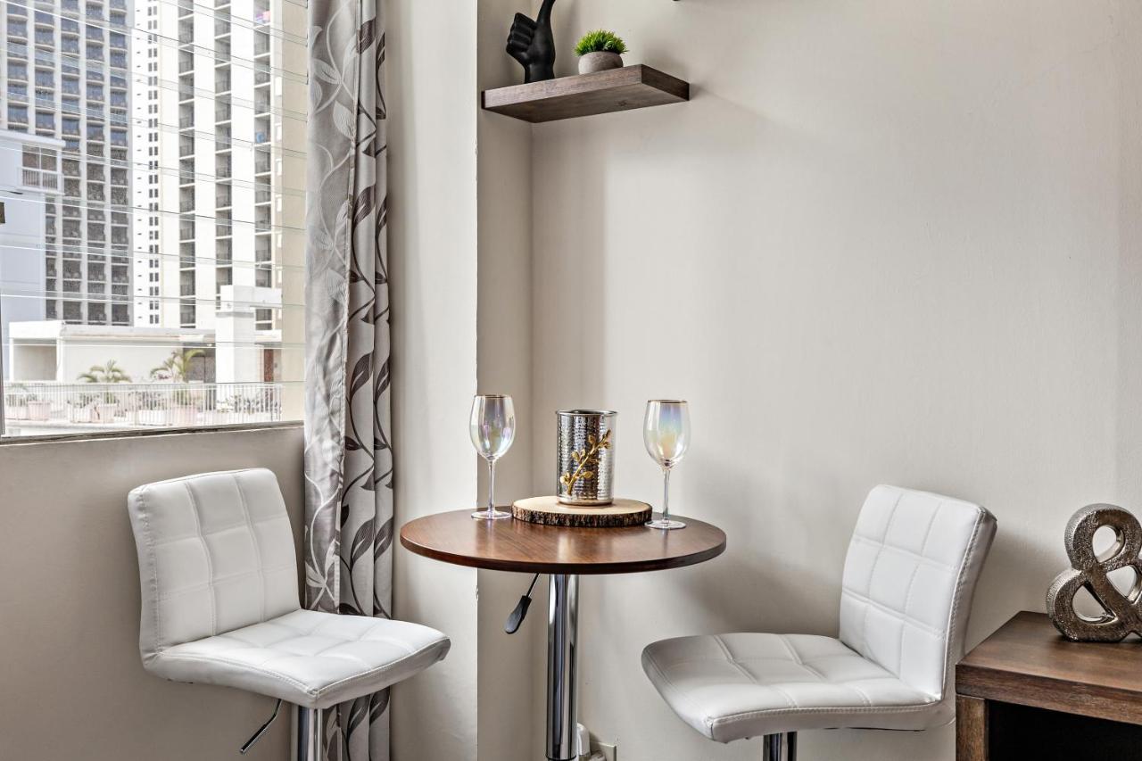 Modern Waikiki Condo Perfect For Beach Getaway! Honolulu Esterno foto
